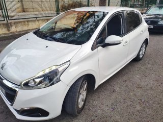 Peugeot 208 2016