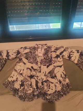 Blusa JOT bordada talla 44