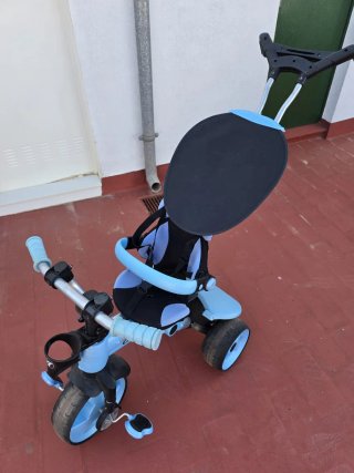 Triciclo infantil azul