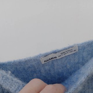Top corto azul de tirantes