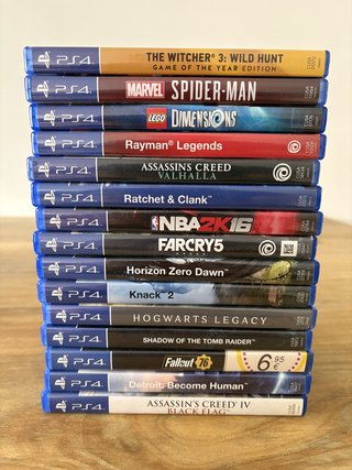 PS4 (PlayStation 4) + 2 Mandos + 15 Juegos