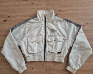 Bomber blanca y gris con logo TEAM PWR
