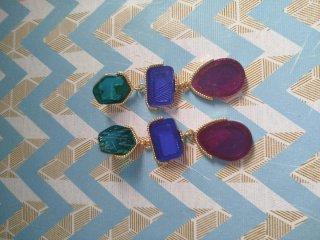 Pendientes largos con gemas