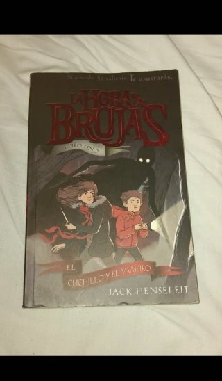 La hora de las brujas: El cuchillo y el vampiro