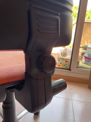 Silla de oficina regulable naranja