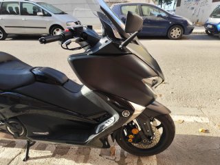 Yamaha Tmax 530 Maxi Scooter Negra