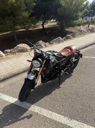 FB Mondial 300cc Naked Negra/Marrón