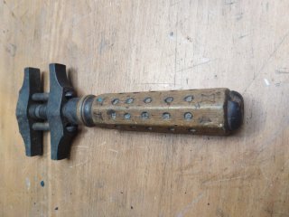 Llave inglesa antigua