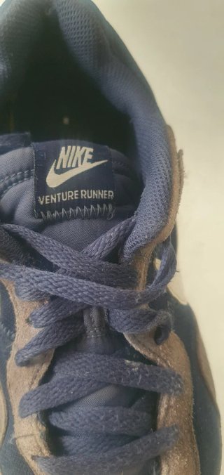 Zapatillas Nike Venture Runner  42