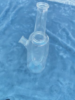 Botella de vidrio transparente