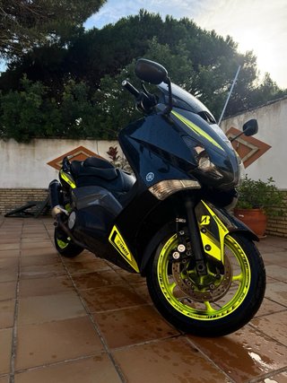 Yamaha Tmax Maxi Scooter