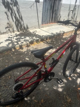 Bicicleta juvenil 24 roja