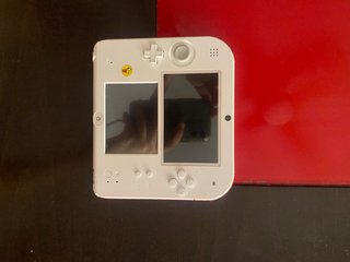 Nintendo 2DS Blanca + Funda + Tomodachi Life