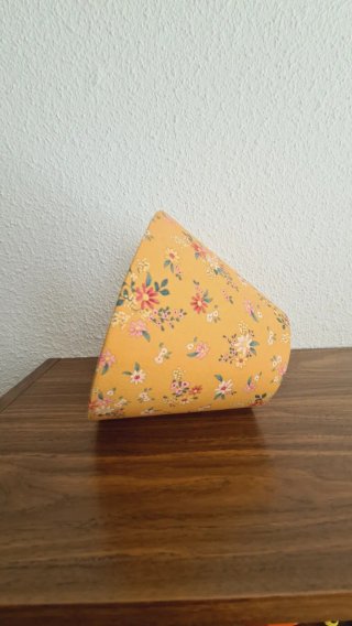 Escabel floral vintage
