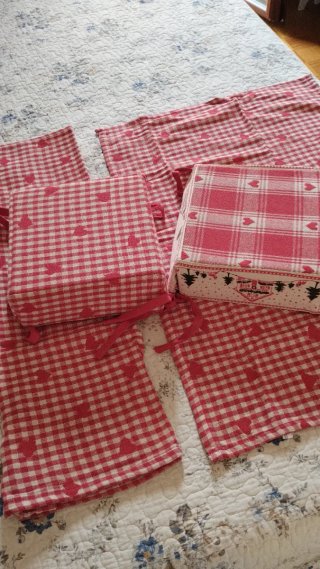 Porta pane tessuto quadretti rossi e cuori