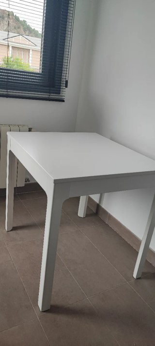 Mesa de comedor blanca extensible hace 120 y 80