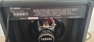 Amplificador Yamaha Negro