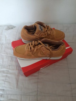 Zapatillas Nike Air Span II. Talla 44 Mostaza
