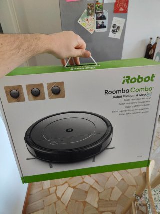iRobot Roomba Combo R1138 Aspirapolvere e Lava Pav