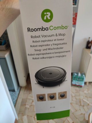 iRobot Roomba Combo R1138 Aspirapolvere e Lava Pav