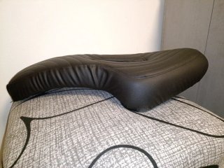Asiento negro para moto