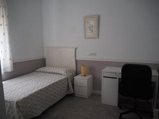 Se Alquila piso SOLO para Estudiantes Chicas