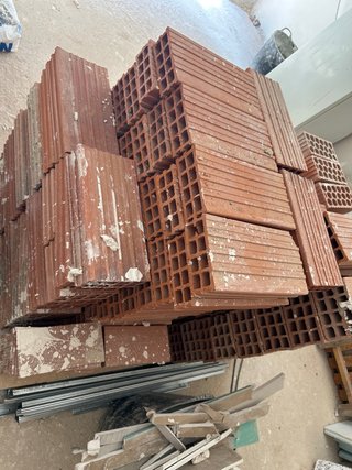 Palet de ladrillos cerámicos