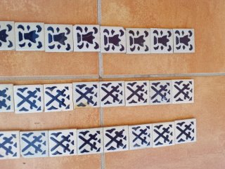 Lote de azulejos antiguos decorados