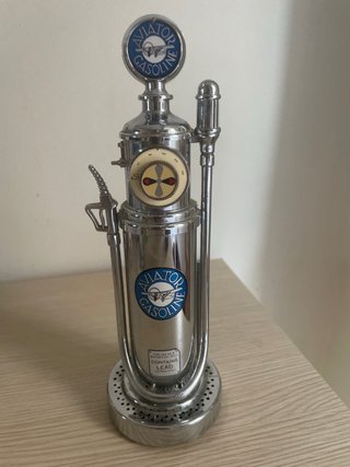 Radio surtidor gasolina adorno