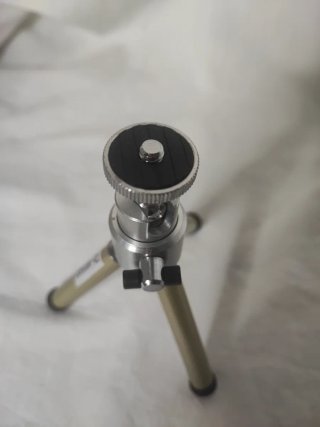 Mini trípode ajustable