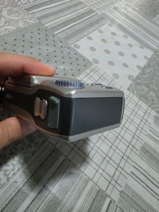 Fujifilm MV-1 Fotocamera Digitale Vinta