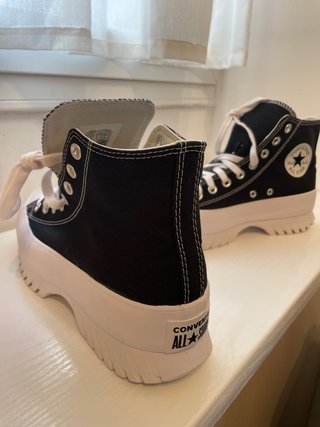 Converse negras plataforma