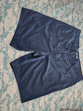 Pantalones cortos hombre azul marino talla M.
