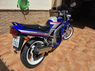 Suzuki GS500 Azul