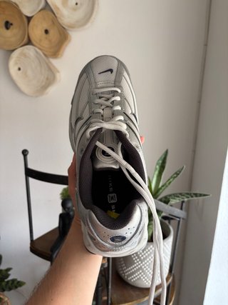 Zapatillas Nike Shox Plata y Negro