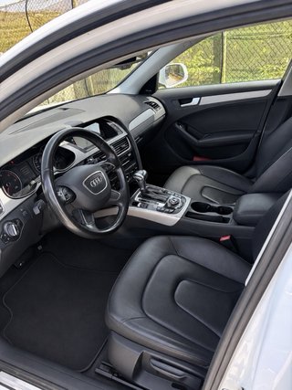 Audi A4 Avan 2012
