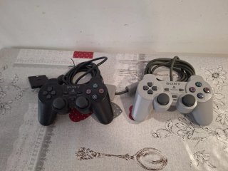 PlayStation 2 Slim + mandos Sony + Funda G-Pak