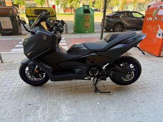 Yamaha TMAX 2025 Negra