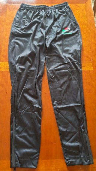 Abbigliamento sportivo completo Euskadi Atletica