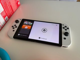 Nintendo Switch OLED con juegos y accesorios