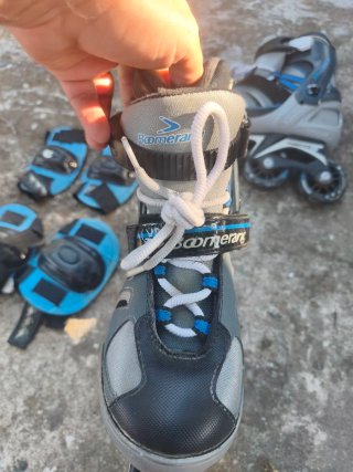 Patines en línea y protecciones marca Boomerang
