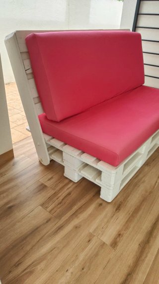 Sofá Palet Exterior Balinés Rojo + mesita