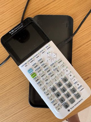 Calculadora Texas Instruments TI-83 Premium CE Pyt