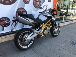 Se vende Aprilia Shiver 750 Oro/Plata