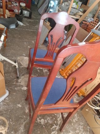 Sillas de comedor de madera azul