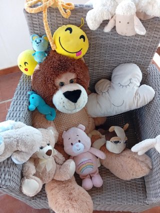 Lote de peluches infantiles variados