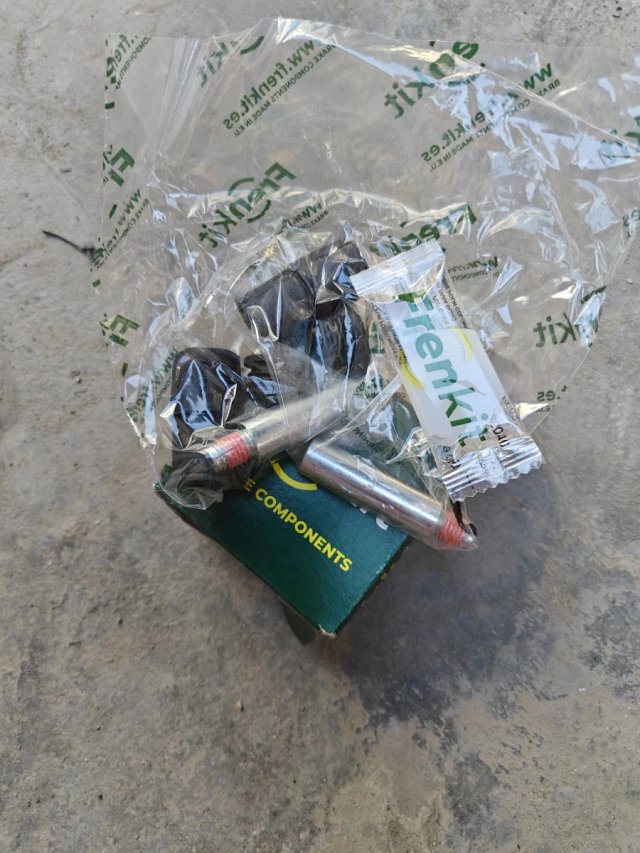Kit riparazione pinze freno anteriori Opel Vectra A
