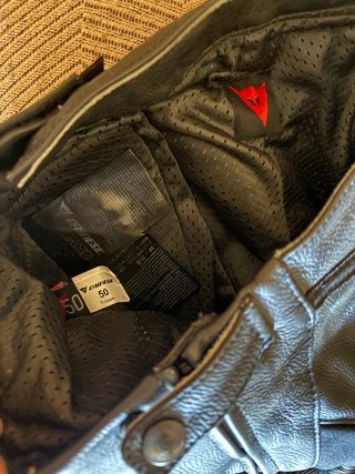 Mono de moto Dainese 2 piezas y botas Alpinestars