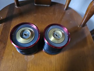 Bobinas Daiwa Tournament Surf 45QD