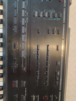 Roland PRO-E Teclado 128 Sonidos/32 Ritmos